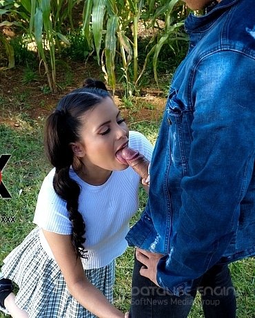 Ana Paula Fuck In The Field FullHD 1080p